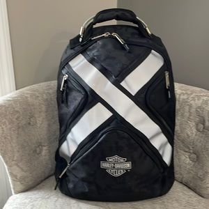 Authentic Harley Davidson Reflective backpack with Rain-cover.